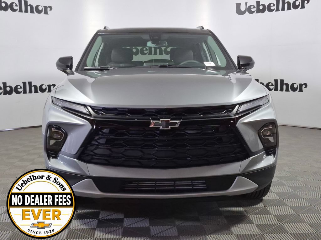 New 2026 Chevrolet Blazer LT w/ Convenience Package FWD image 2