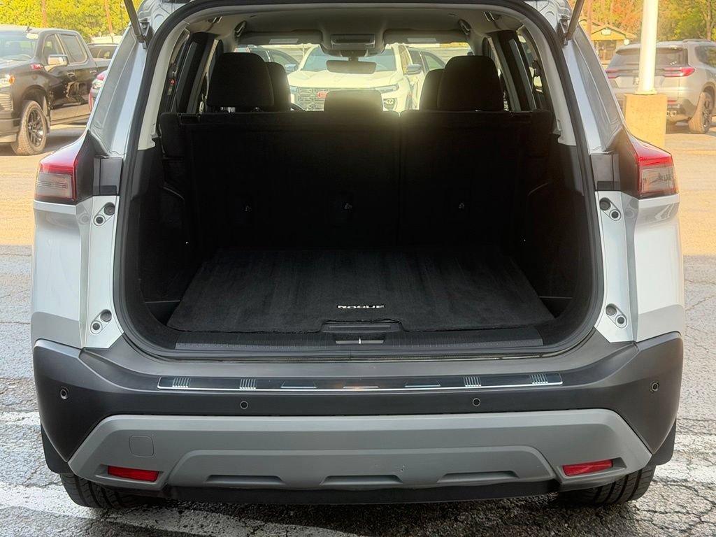 Used 2023 Nissan Rogue SV FWD image 8