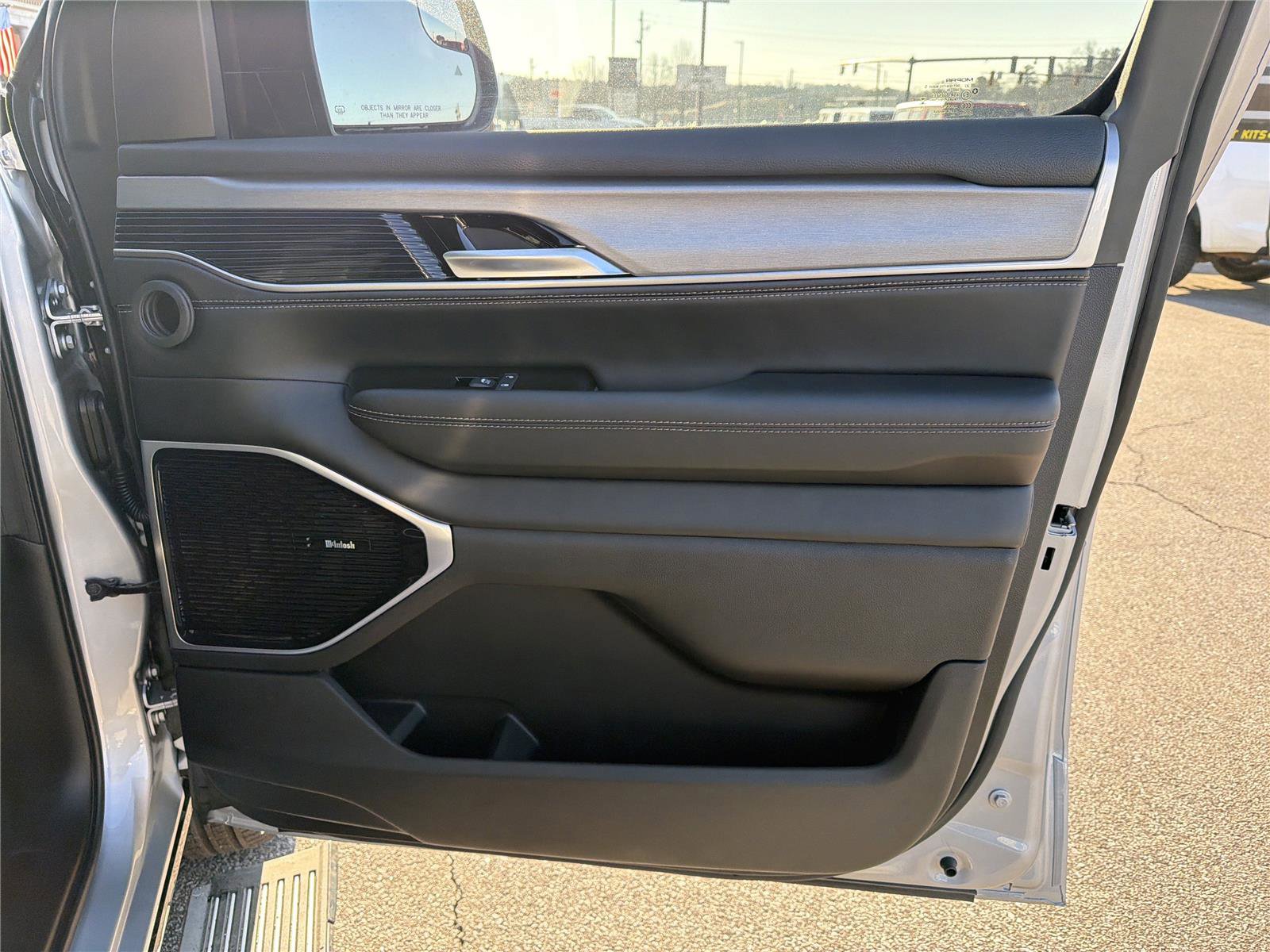 New 2026 Jeep Grand Wagoneer L Limited image 15