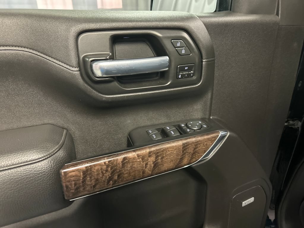Used 2021 GMC Sierra 1500 Denali w/ Denali Ultimate Package AWD/4WD image 14