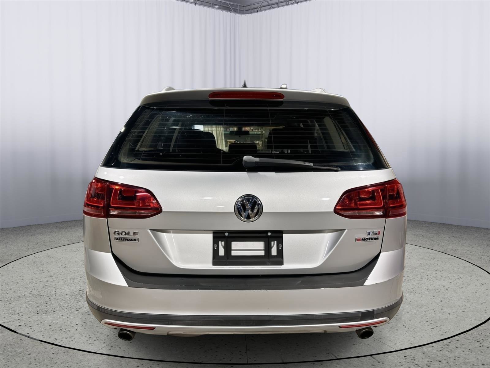 Used 2017 Volkswagen Golf Alltrack SE image 35