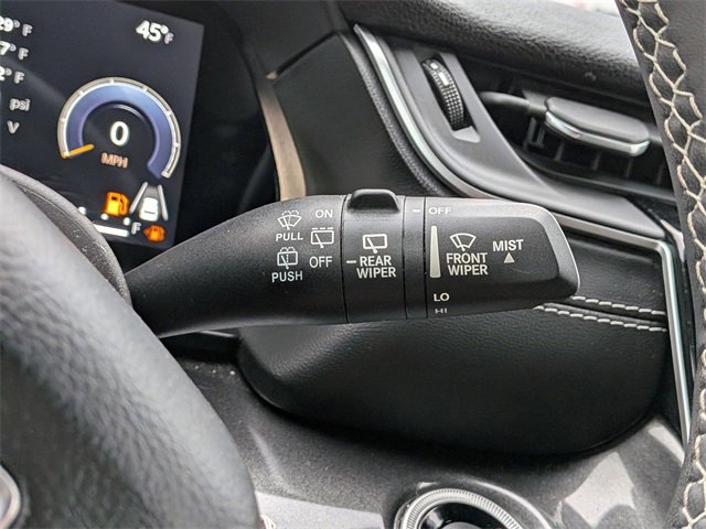 Used 2023 Jeep Grand Cherokee Altitude image 32