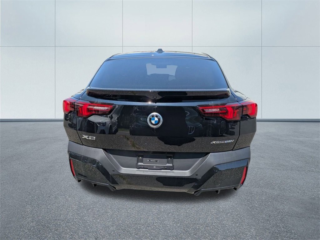 New 2025 BMW X2 xDrive28i w/ Convenience Package image 4