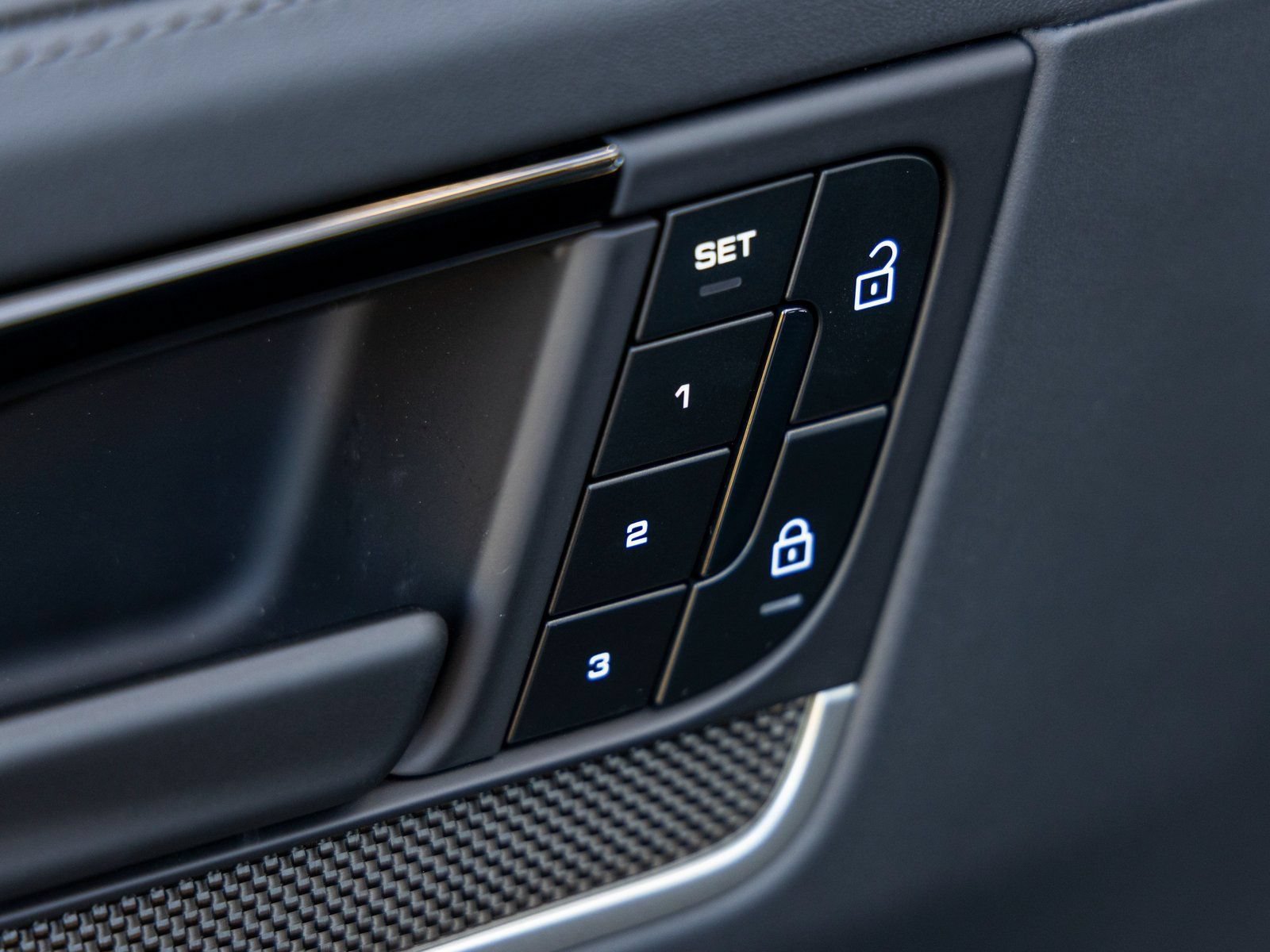 New 2025 Porsche Cayenne Turbo AWD/4WD image 25