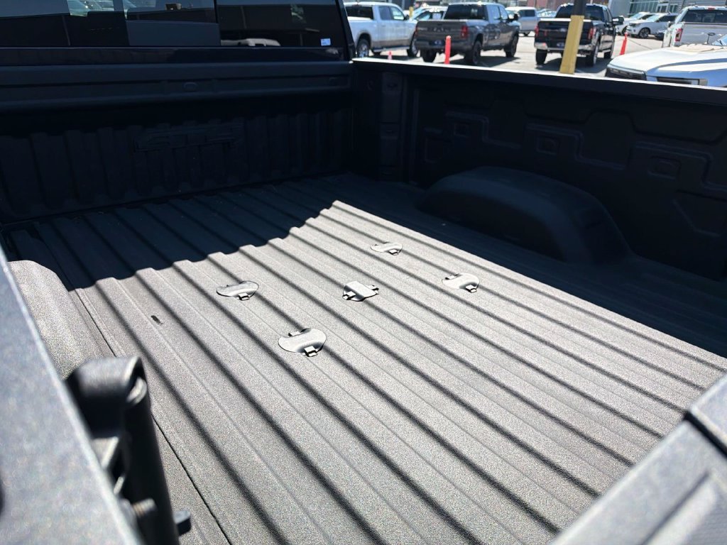 Used 2024 GMC Sierra 2500 AT4 w/ AT4 Premium Plus Package AWD/4WD image 15