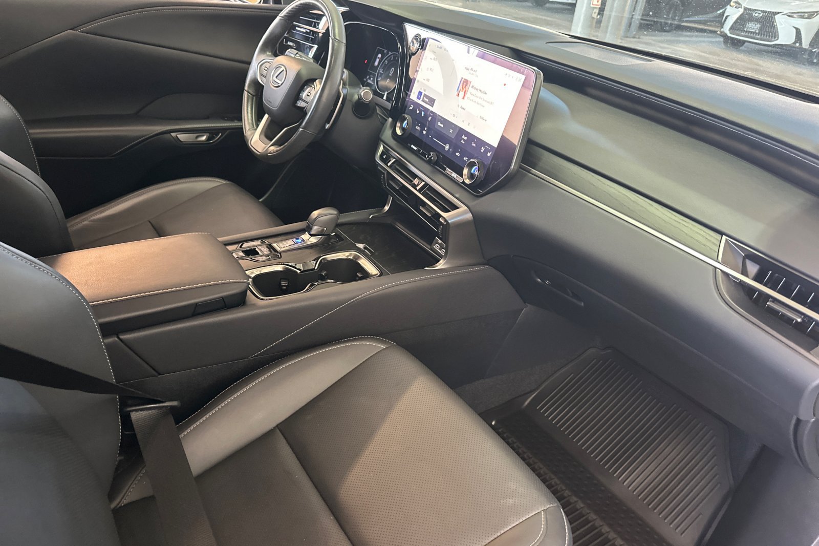 Certified 2024 Lexus RX 350 Premium w/ Convenience Package FWD image 34