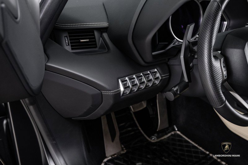 Used 2012 Lamborghini Aventador LP 700-4 image 38