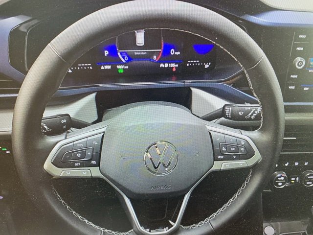 Used 2024 Volkswagen Taos SE image 25
