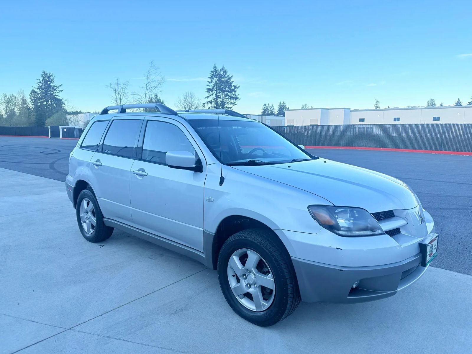 Used 2003 Mitsubishi Outlander XLS AWD/4WD image 7