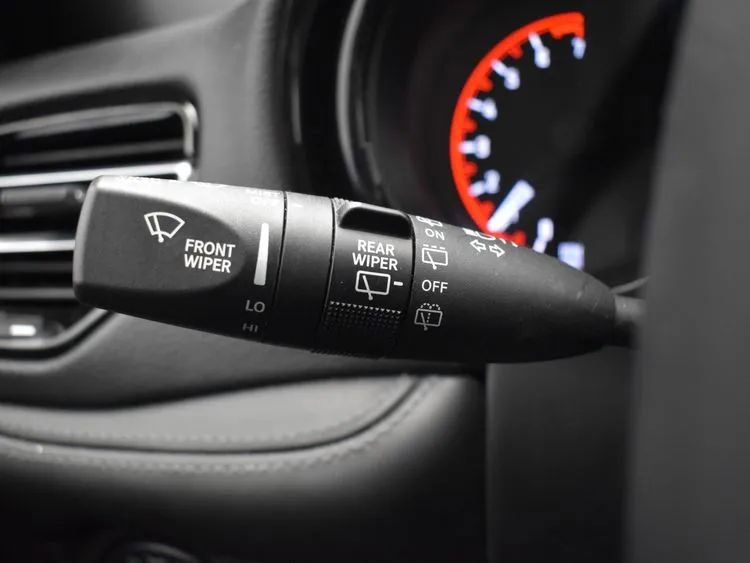 Used 2024 Dodge Durango SXT image 25