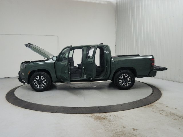 Used 2023 Nissan Frontier SV w/ SV Convenience Package RWD image 13