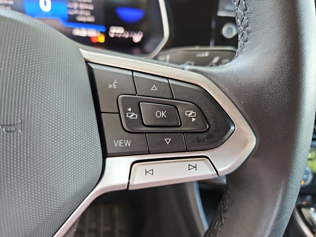 Used 2024 Volkswagen Jetta SE image 17