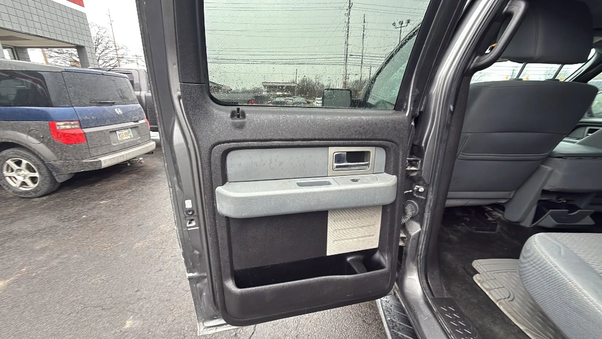 Used 2011 Ford F150 XLT w/ XTR Pkg image 11