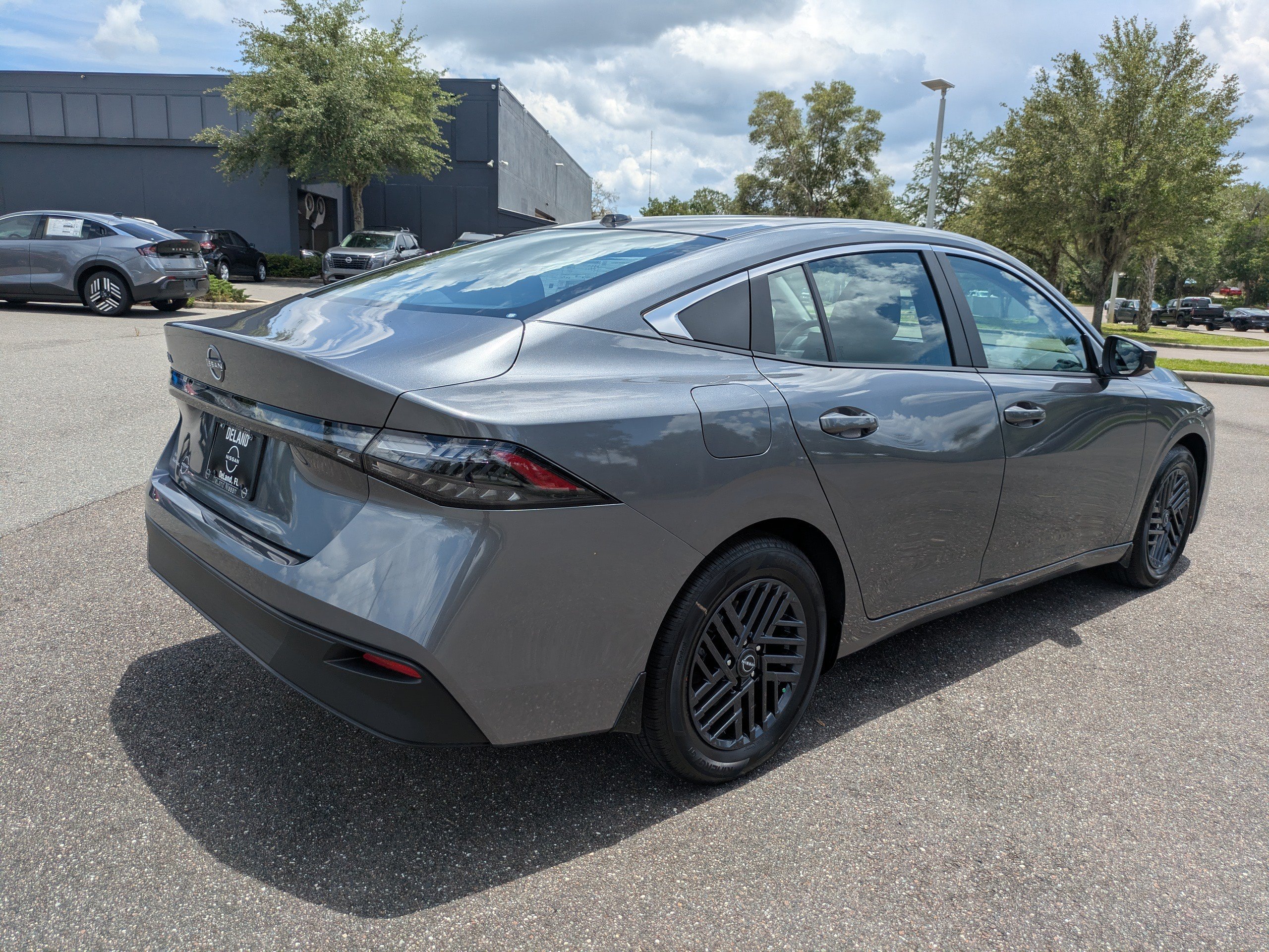 New 2026 Nissan Sentra SV w/ SV Convenience Package FWD image 4