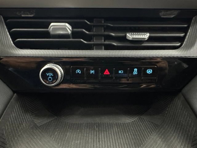 Used 2025 Ford Explorer ST-Line AWD/4WD image 19