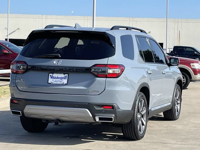 Used 2024 Honda Pilot Touring image 4