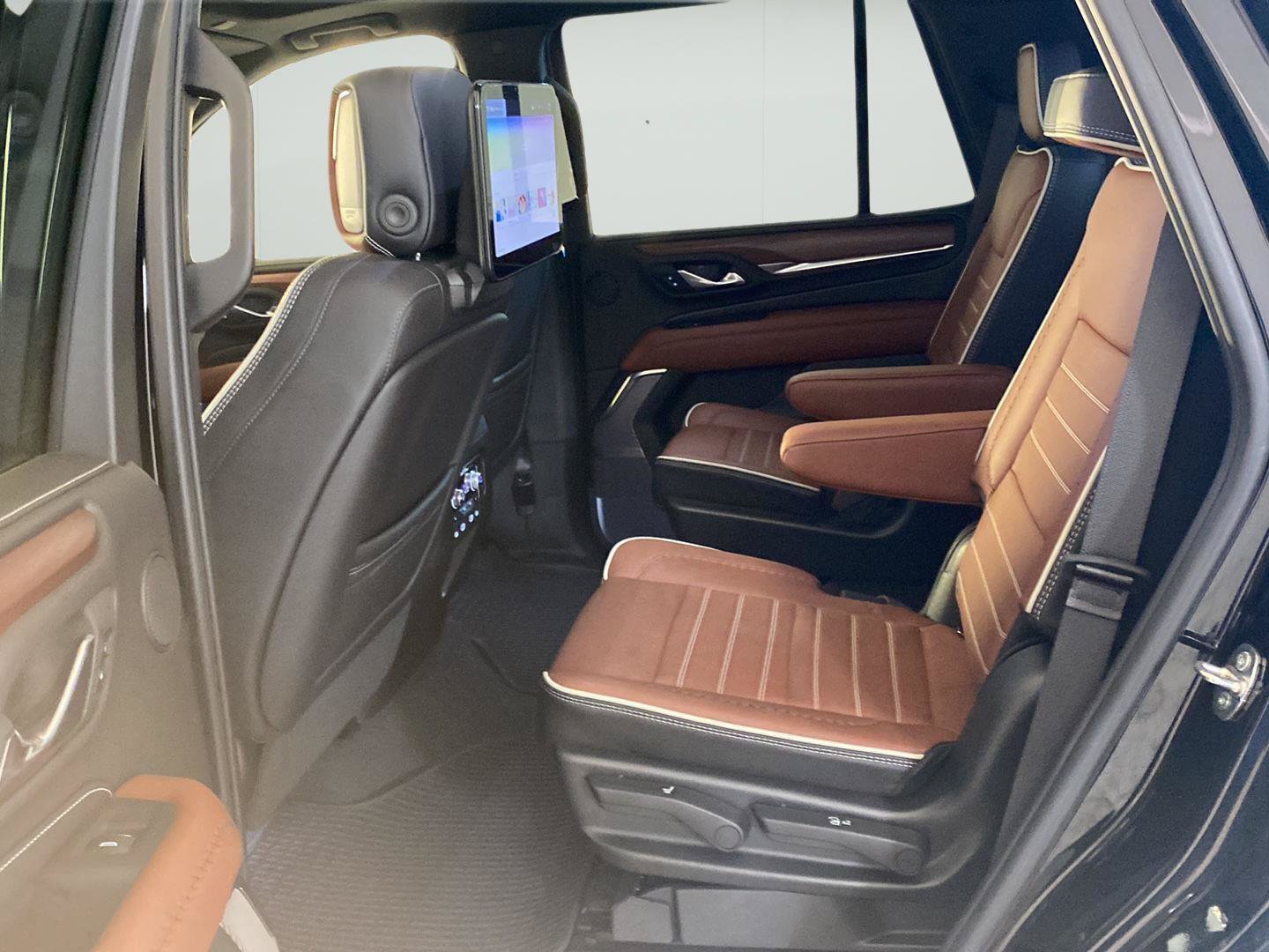 Certified 2023 GMC Yukon Denali Ultimate AWD/4WD image 24