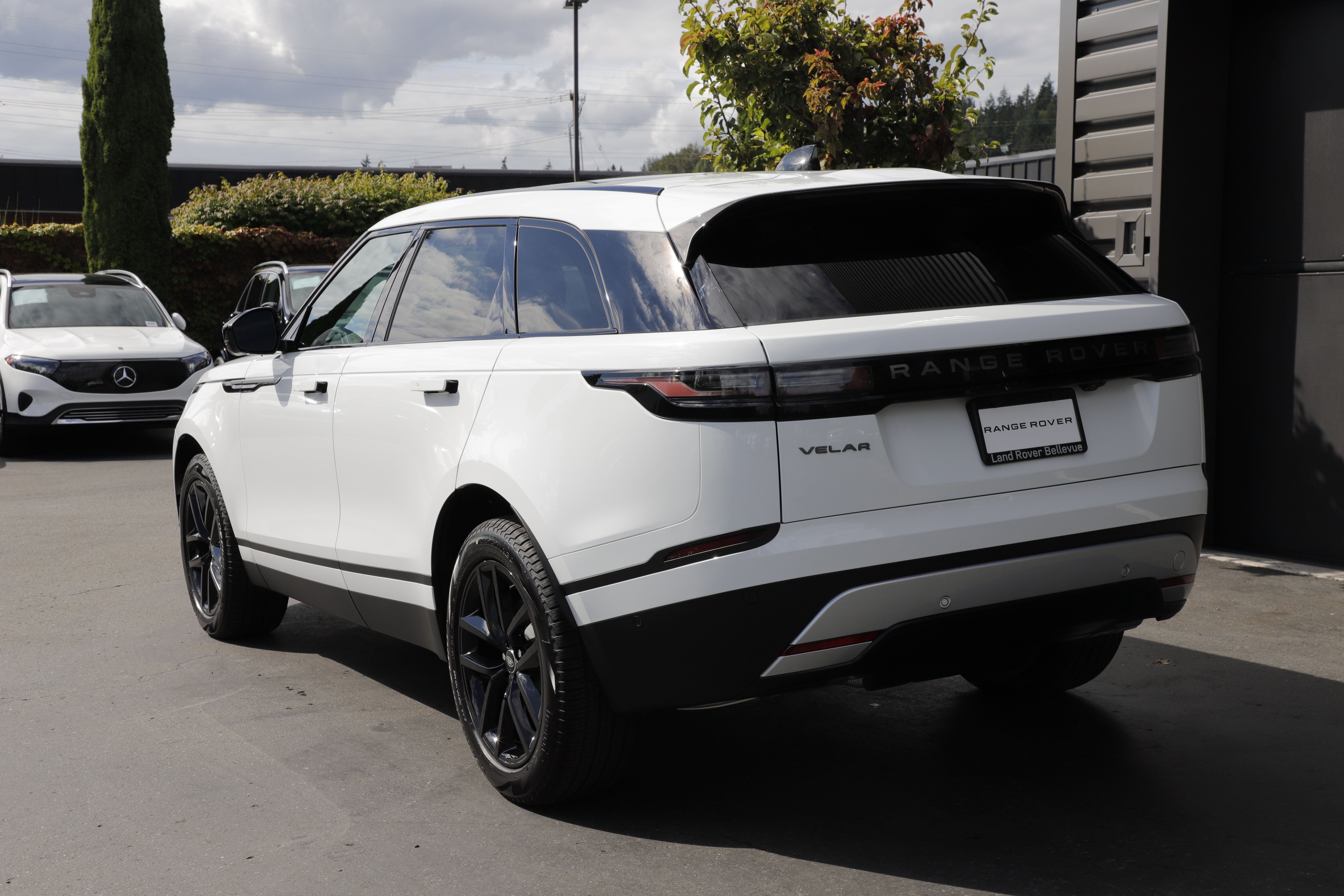 New 2026 Land Rover Range Rover Velar S AWD/4WD image 6