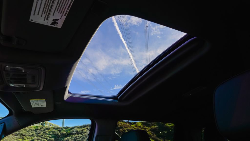 New 2026 GMC Sierra 3500 Denali w/ Denali Reserve Package image 15