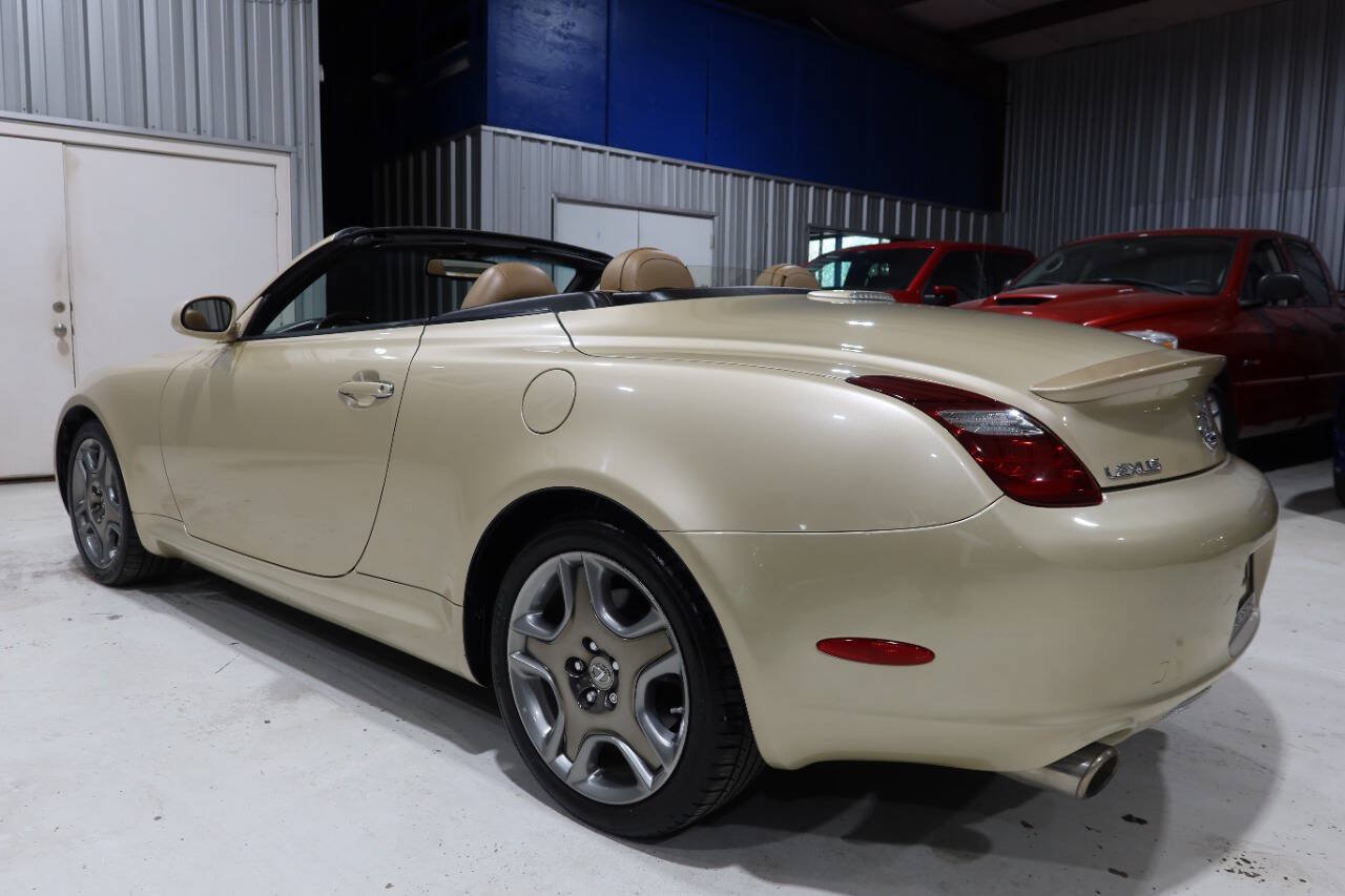 Used 2006 Lexus SC 430 Convertible w/ Preferred Accessory Pkg RWD image 3