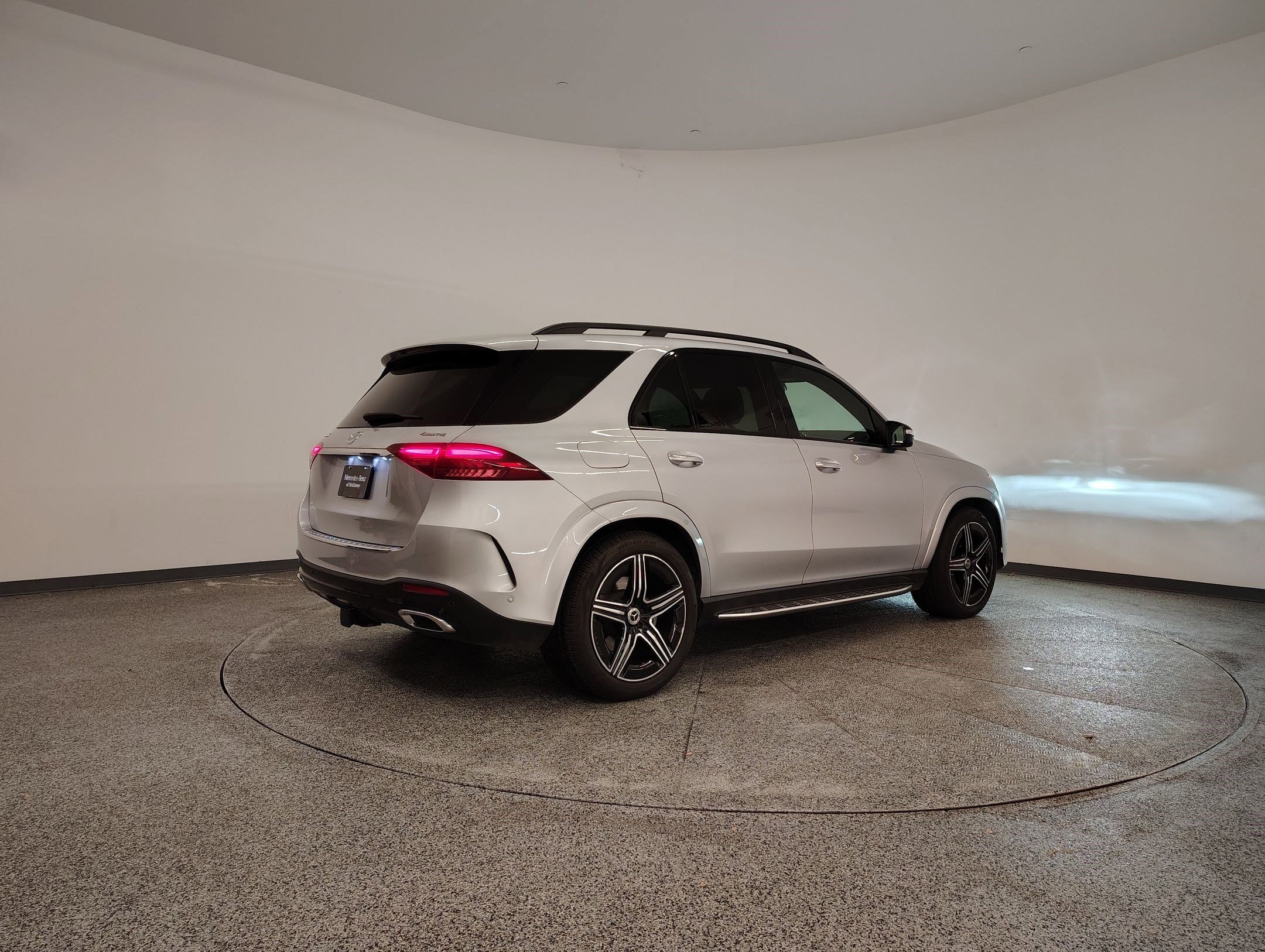 Used 2024 Mercedes-Benz GLE 450 4MATIC image 9