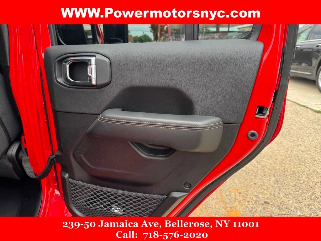 Used 2025 Jeep Wrangler Unlimited Sahara w/ Safety Group AWD/4WD image 23