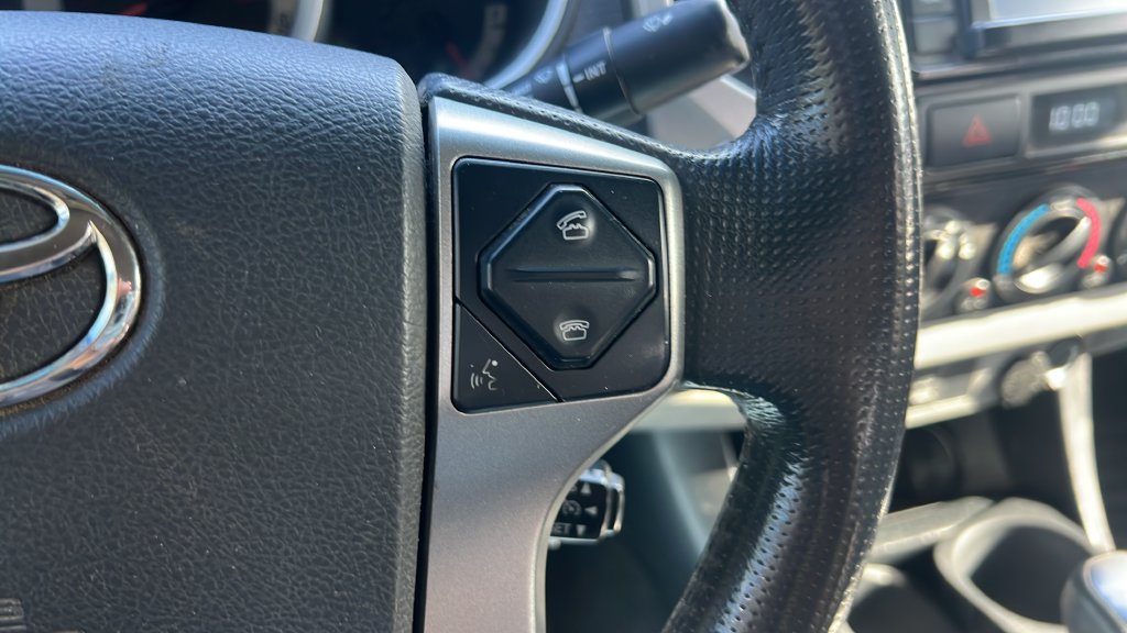 Used 2014 Toyota Tacoma 4x4 Double Cab w/ TRD Off-Road Package image 19