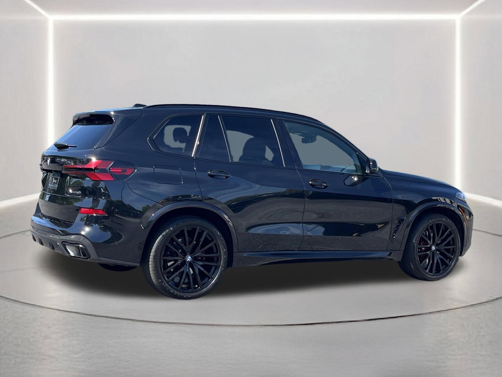Used 2024 BMW X5 xDrive40i w/ M Sport Package AWD/4WD image 32