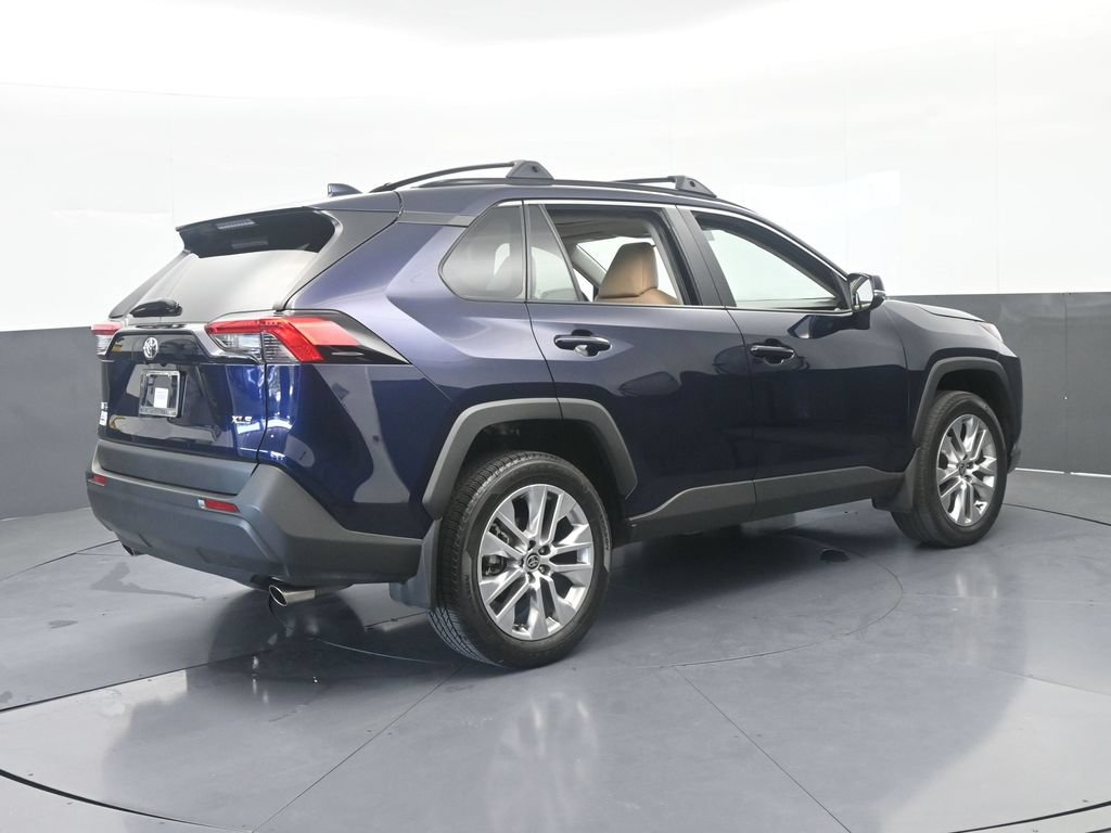 Used 2025 Toyota RAV4 XLE Premium FWD image 6