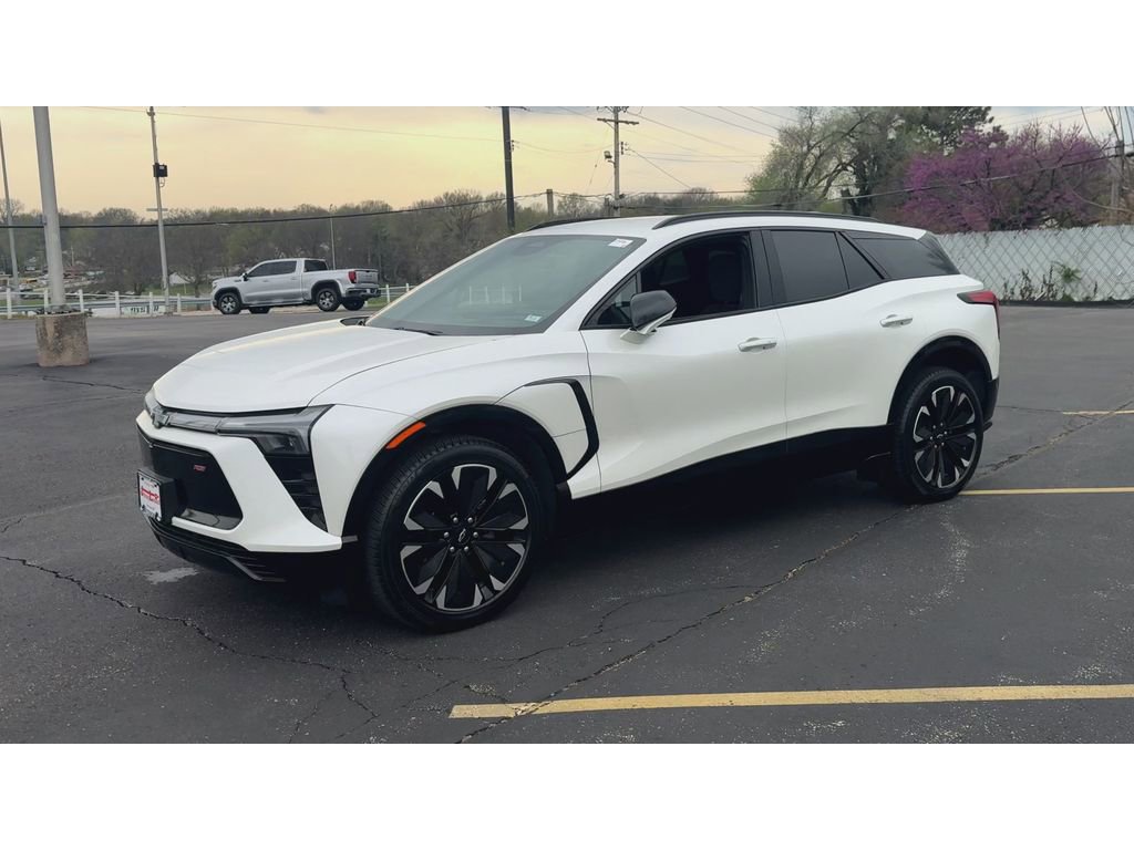 Certified 2024 Chevrolet Blazer EV RS image 4