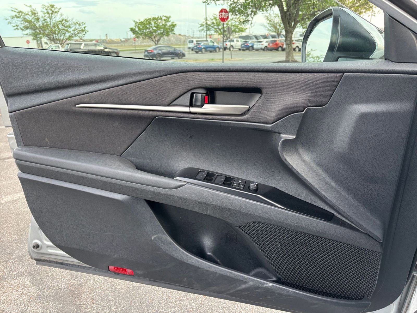 Used 2025 Toyota Camry LE image 18