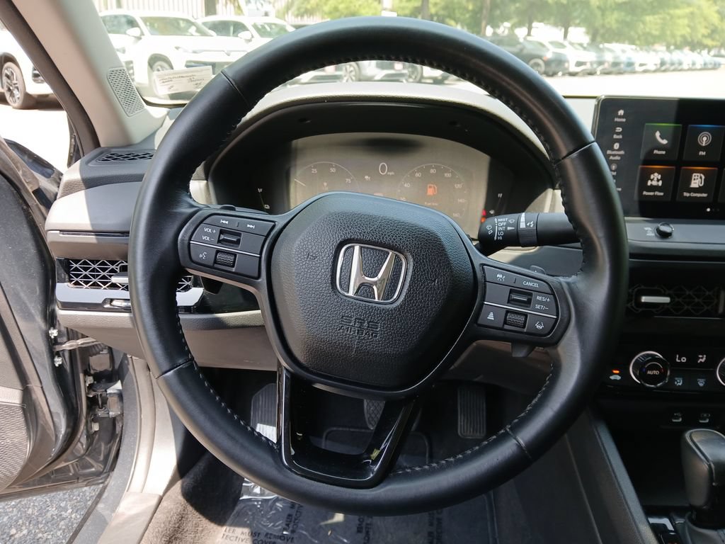 Used 2023 Honda Accord EX-L image 29