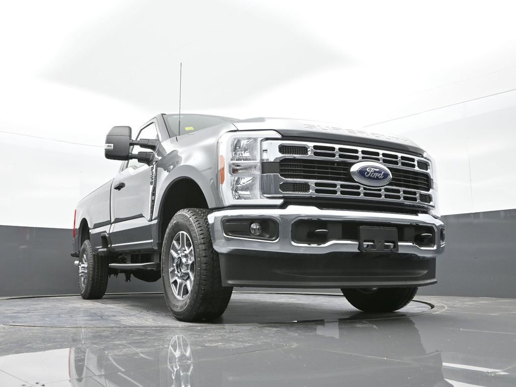 New 2025 Ford F350 XLT image 43