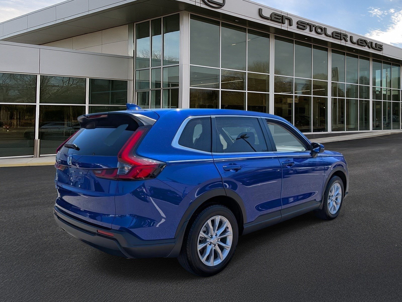 Used 2024 Honda CR-V EX image 3