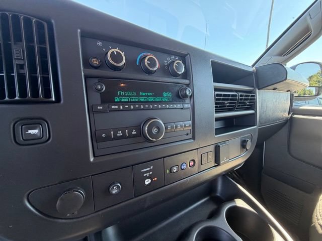 Used 2025 Chevrolet Express 3500 LT w/ LT Preferred Equipment Group RWD image 19