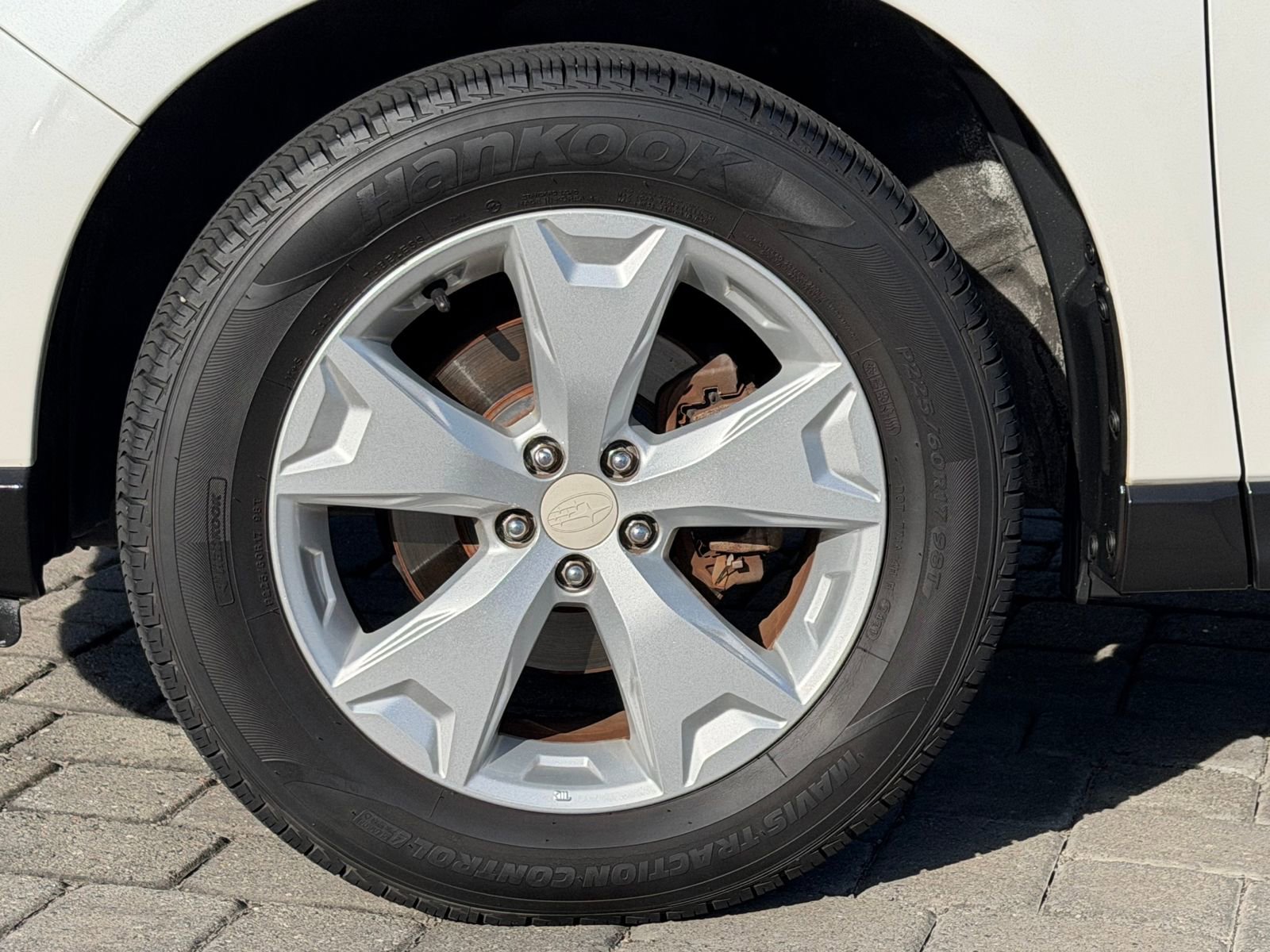 Used 2015 Subaru Forester 2.5i Limited image 12