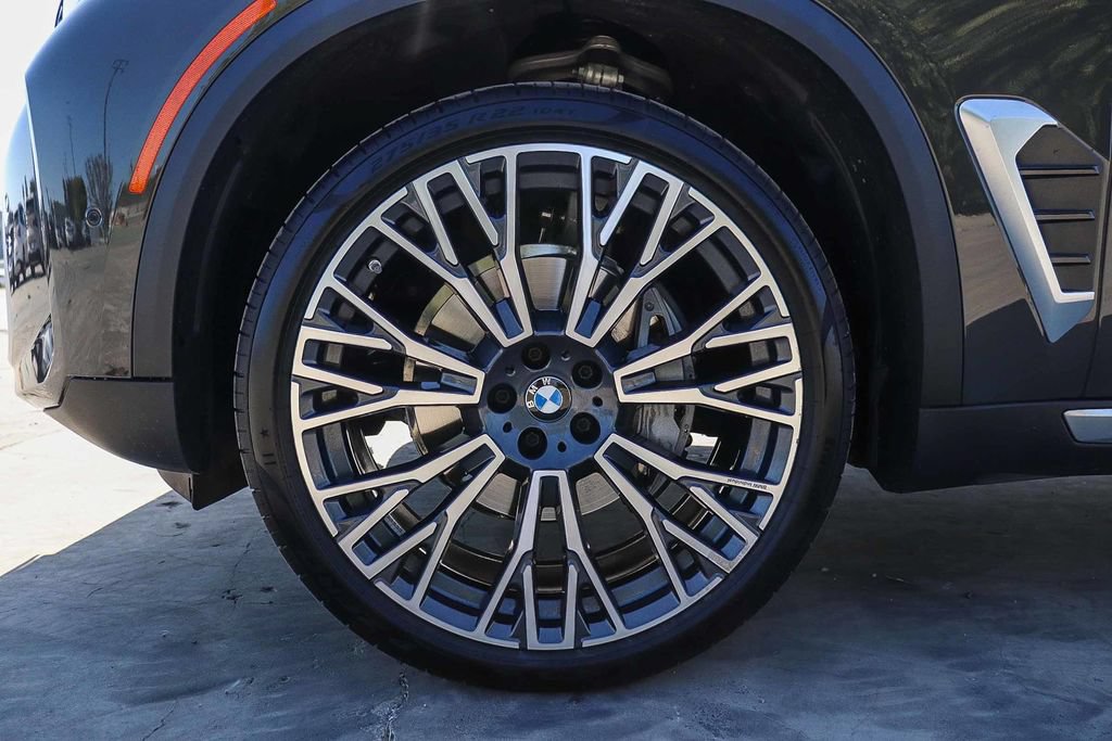 Used 2026 BMW X5 sDrive40i w/ Premium Package RWD image 13