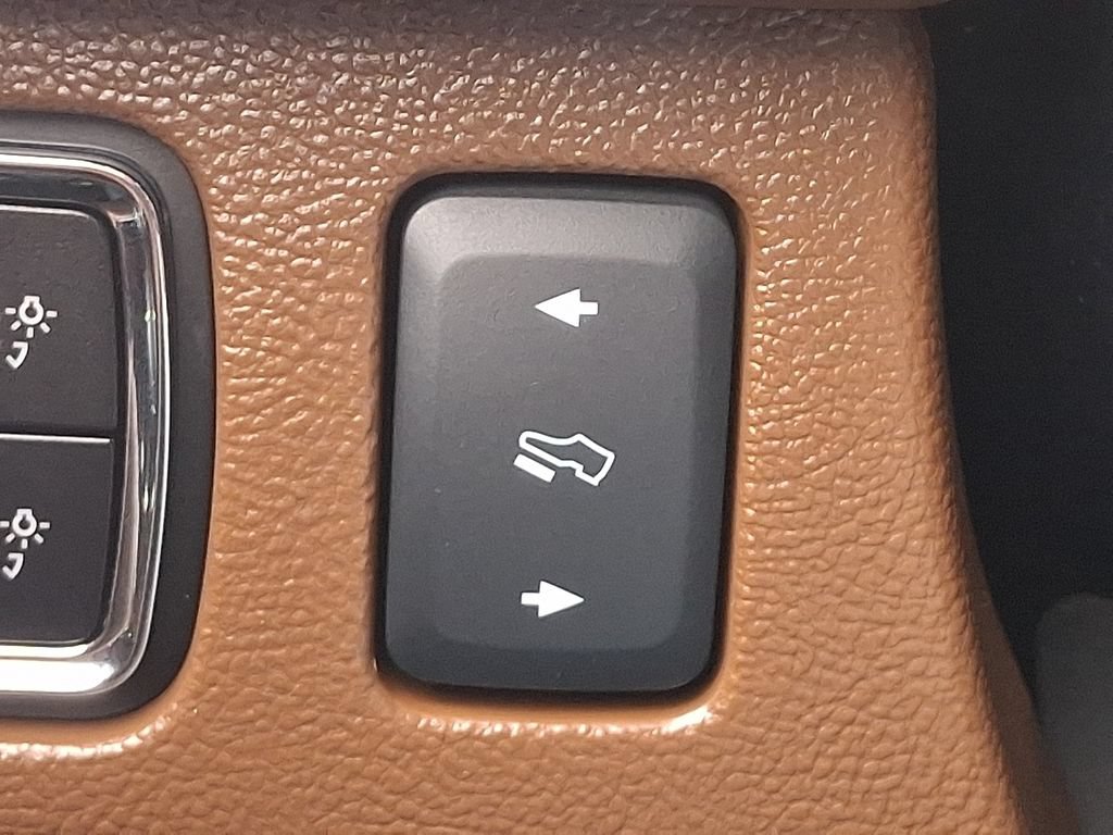 Used 2024 Lincoln Navigator Reserve AWD/4WD image 24