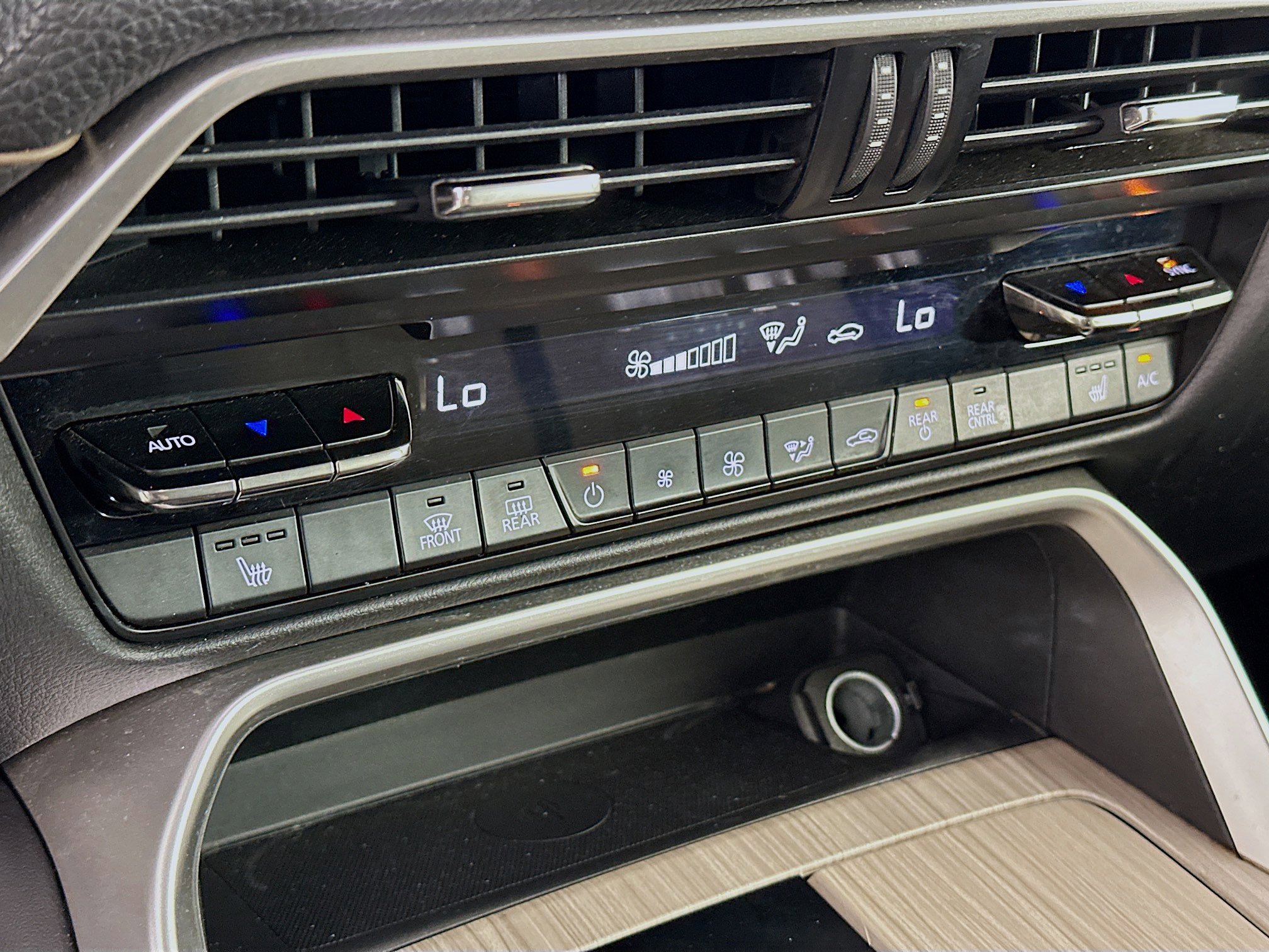 Used 2024 MAZDA CX-90 3.3 Turbo w/ Premium Package image 24