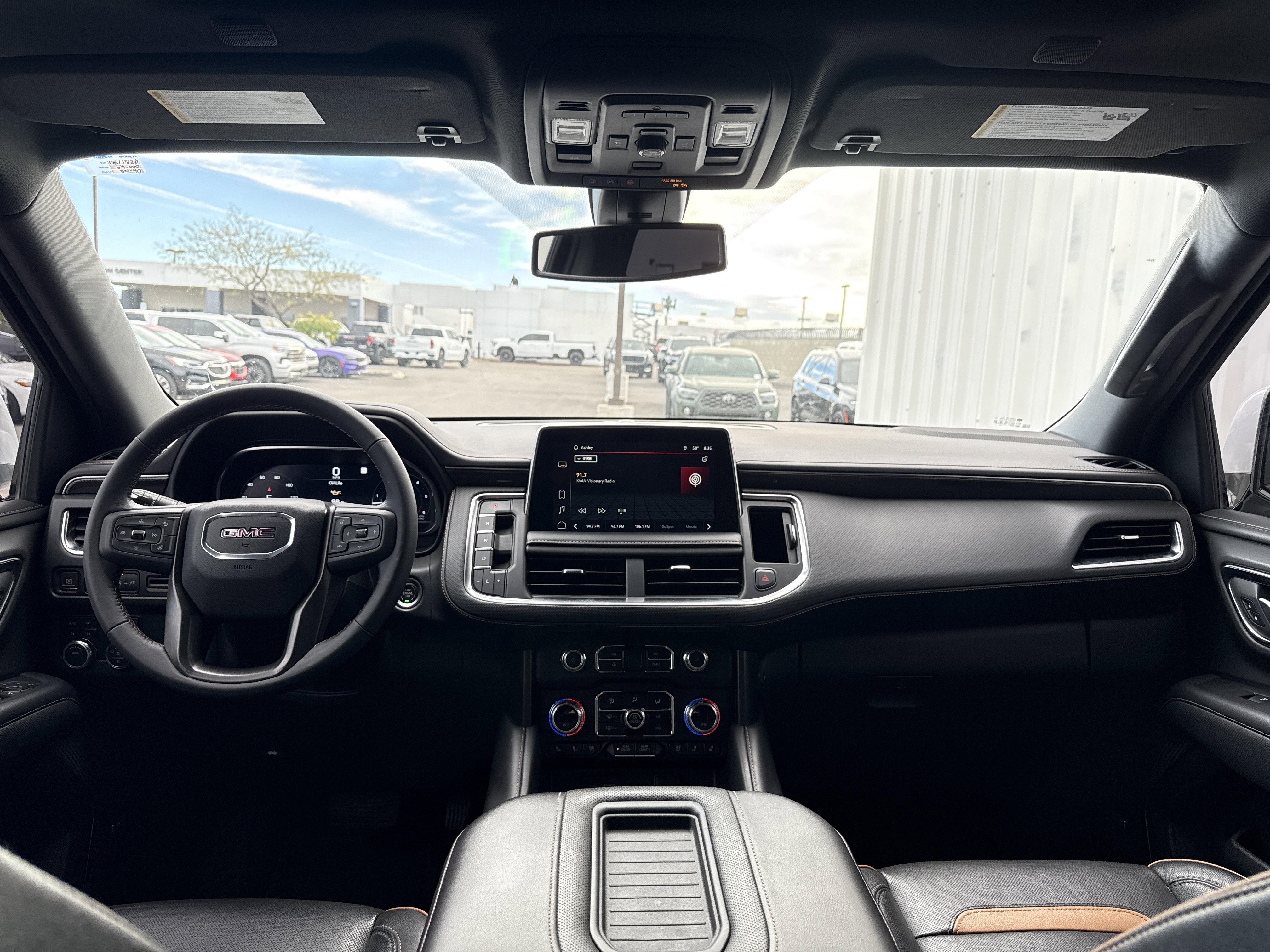 Used 2022 GMC Yukon AT4 image 29