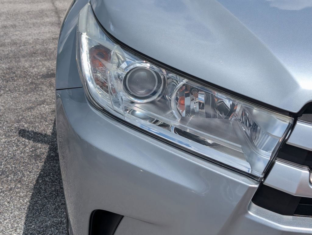 Used 2018 Toyota Highlander XLE image 4