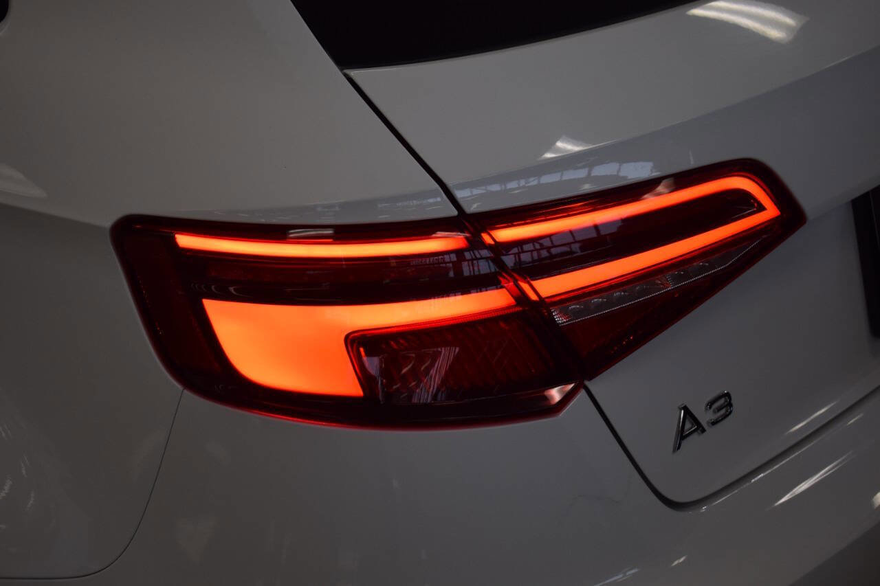 Used 2017 Audi A3 e-tron Premium FWD image 21