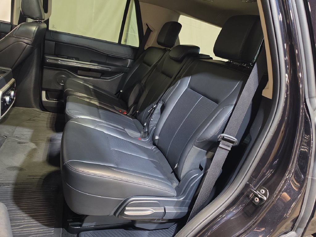 Used 2024 Ford Expedition XLT AWD/4WD image 25