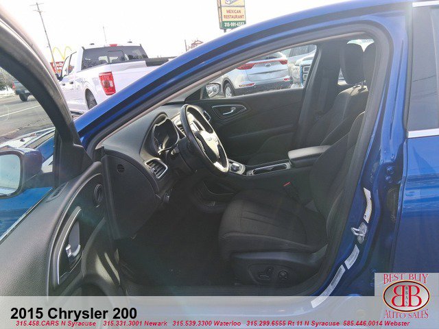 Used 2015 Chrysler 200 Limited w/ Convenience Group image 11