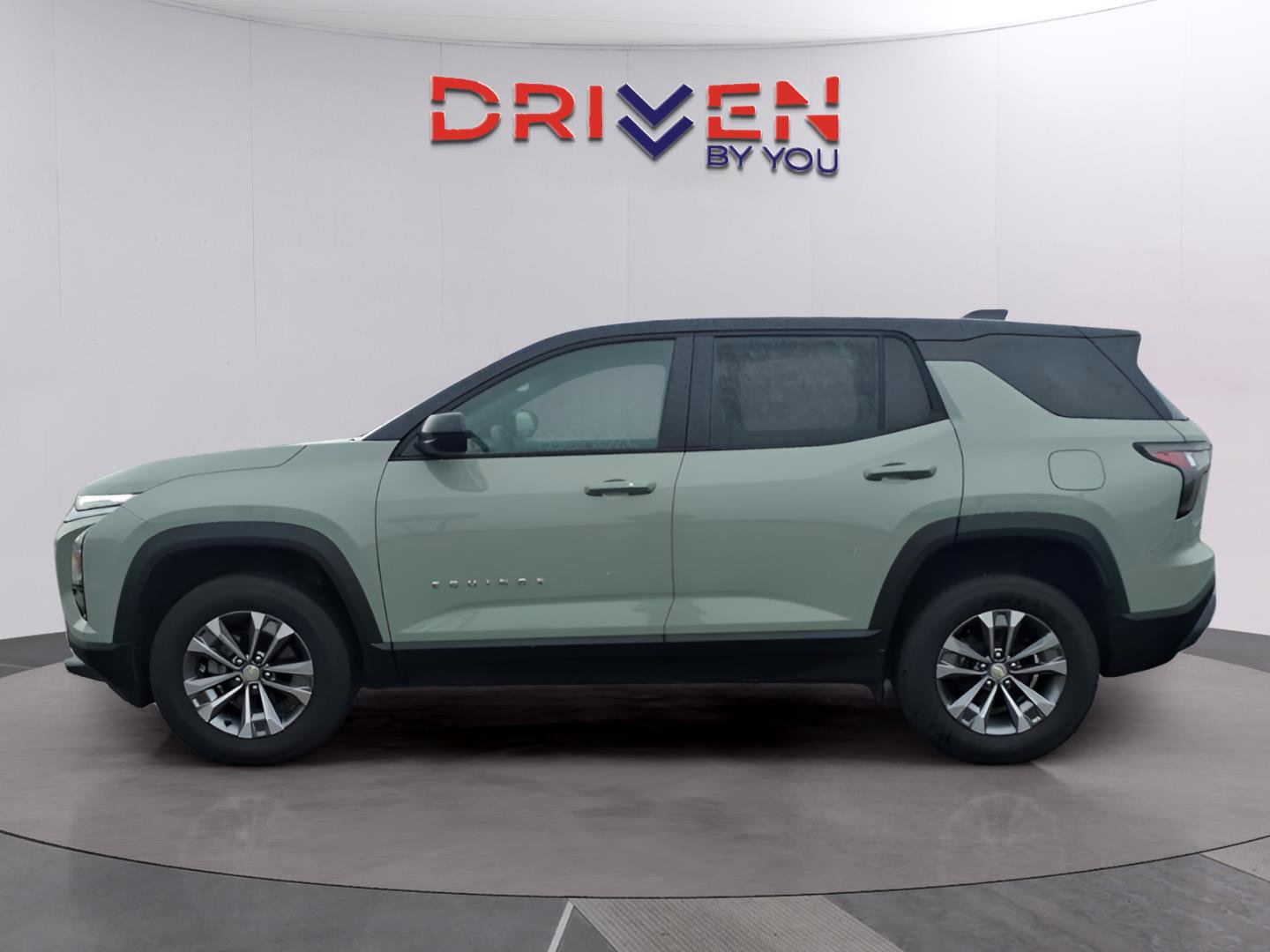 New 2026 Chevrolet Equinox LT w/ Convenience Package II image 2