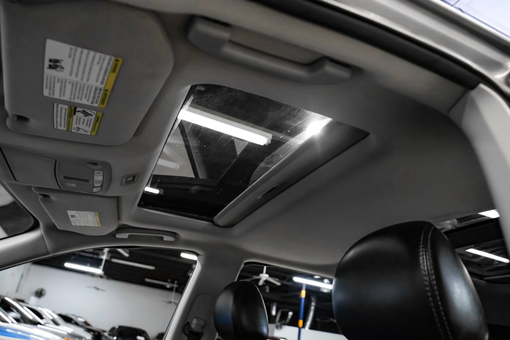 Used 2020 Nissan Pathfinder Platinum FWD image 4