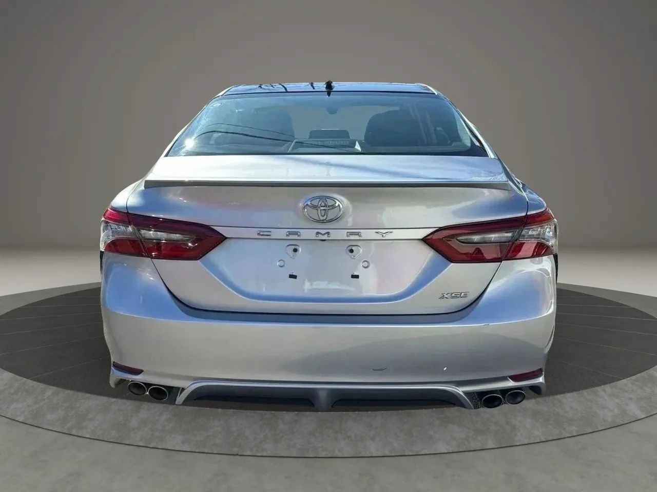 Used 2021 Toyota Camry XSE FWD image 6