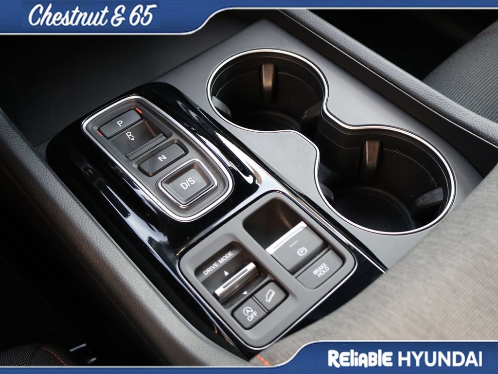 Used 2025 Honda Pilot Sport image 39