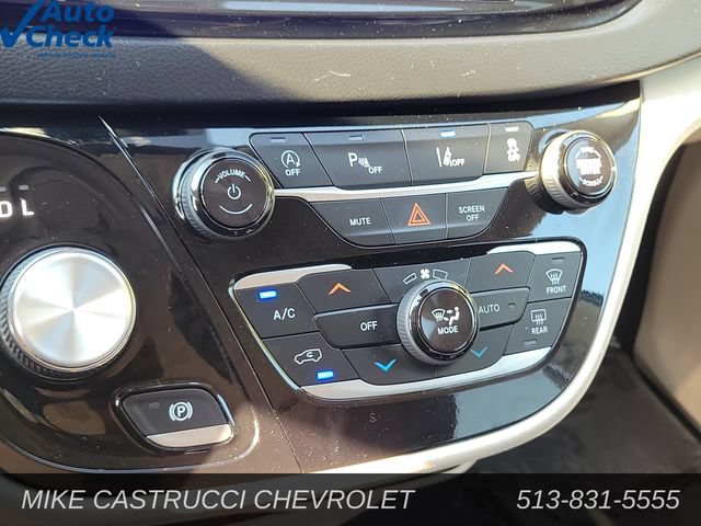 Used 2022 Chrysler Pacifica Touring-L FWD image 19