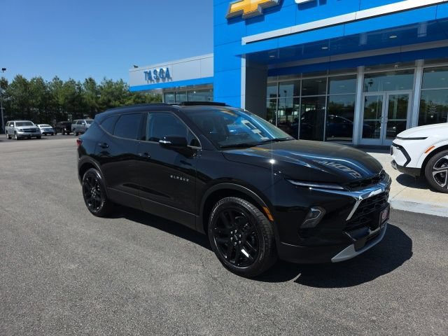 New 2026 Chevrolet Blazer LT w/ Sound & Technology Package AWD/4WD image 1